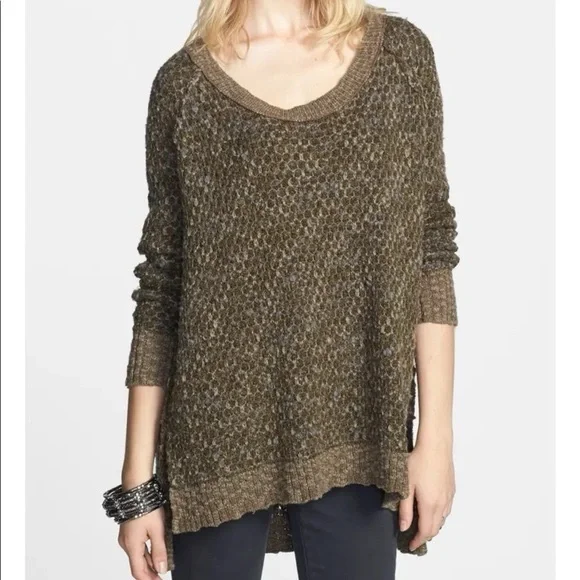 Free People Jeepster Honeycomb Oversized Sweater in Olive Green - Picture 1 of 4